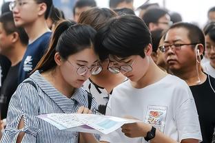 内维尔：热苏斯有点像鲁尼也有点像特维斯，但他没有球门前的本能